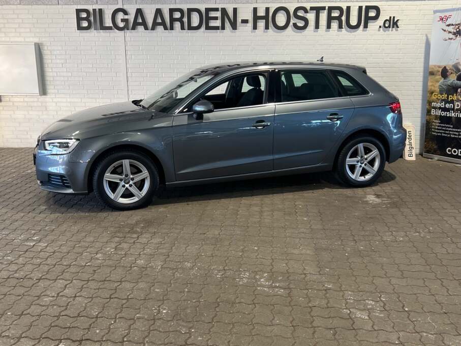 Audi A3 TDi 116 Sportback - Halvkombi