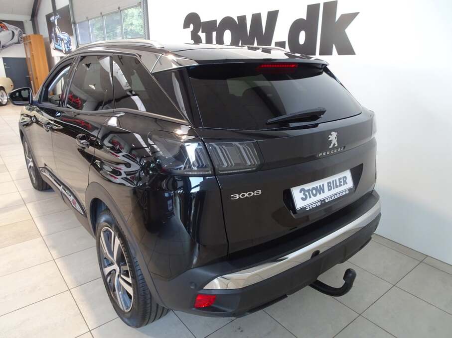 Peugeot 3008 BlueHDi 130 Allure Pack EAT8 - CUV Aut.