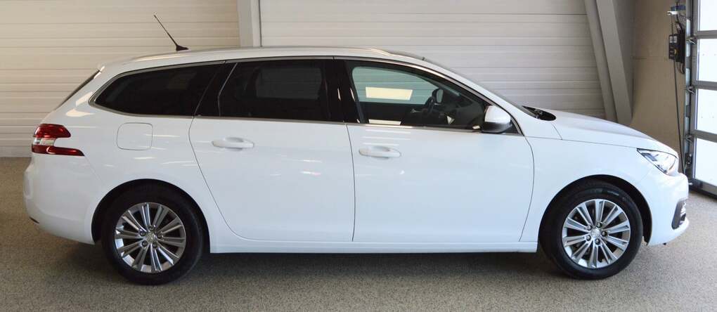 Peugeot 308 BlueHDi 130 Allure+ Sky SW - St.car