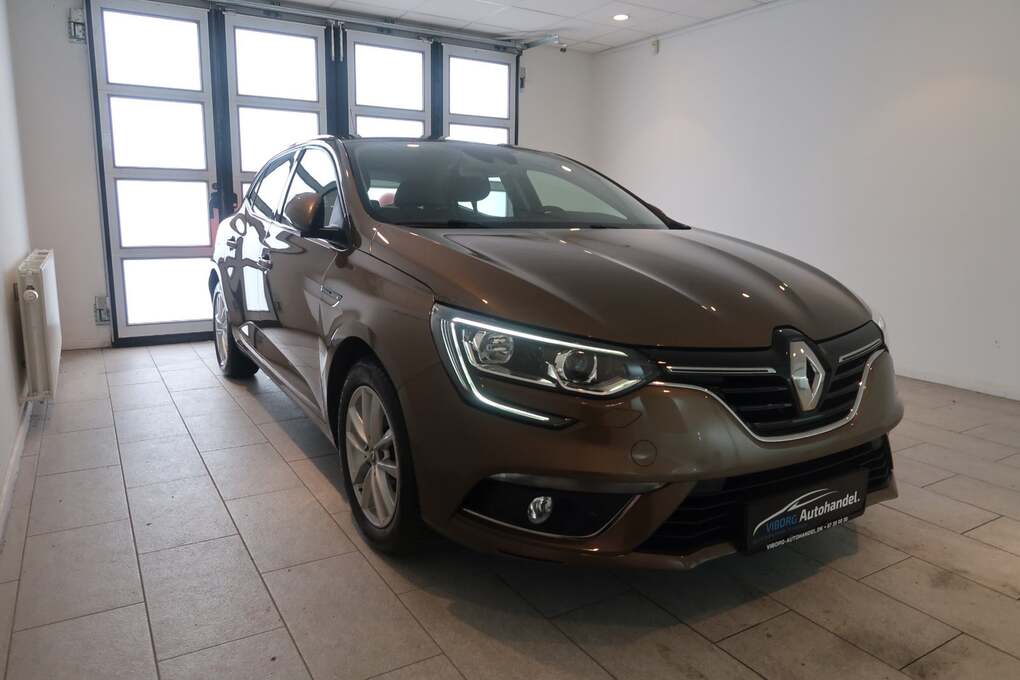 Renault Megane IV TCe 130 Zen - Halvkombi