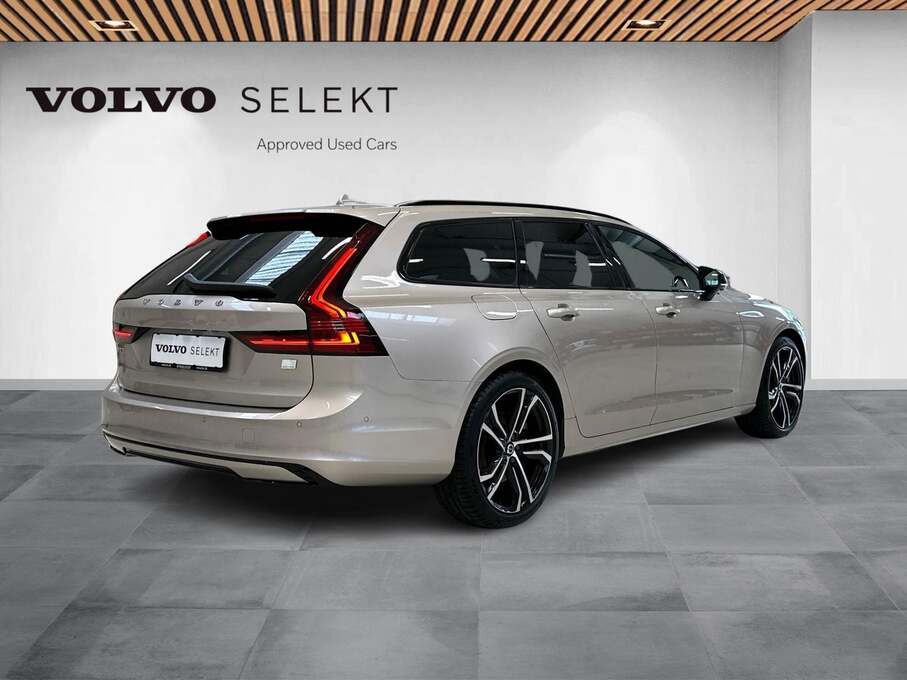 Volvo V90